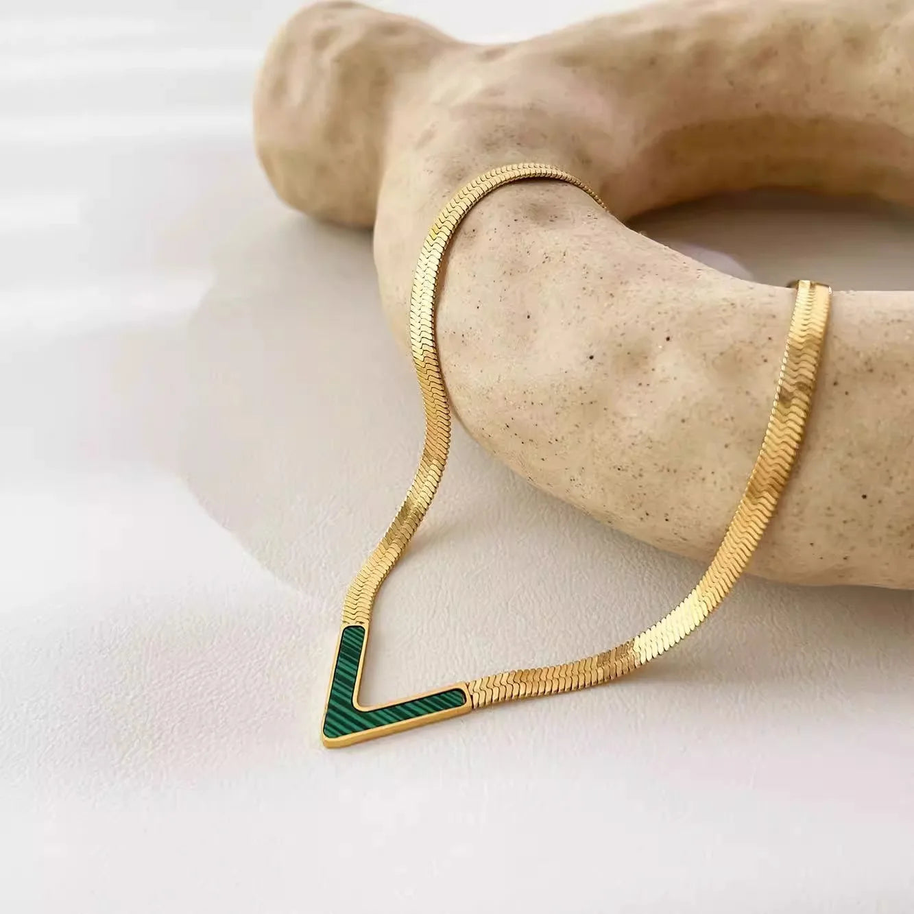 Emerald V Necklace