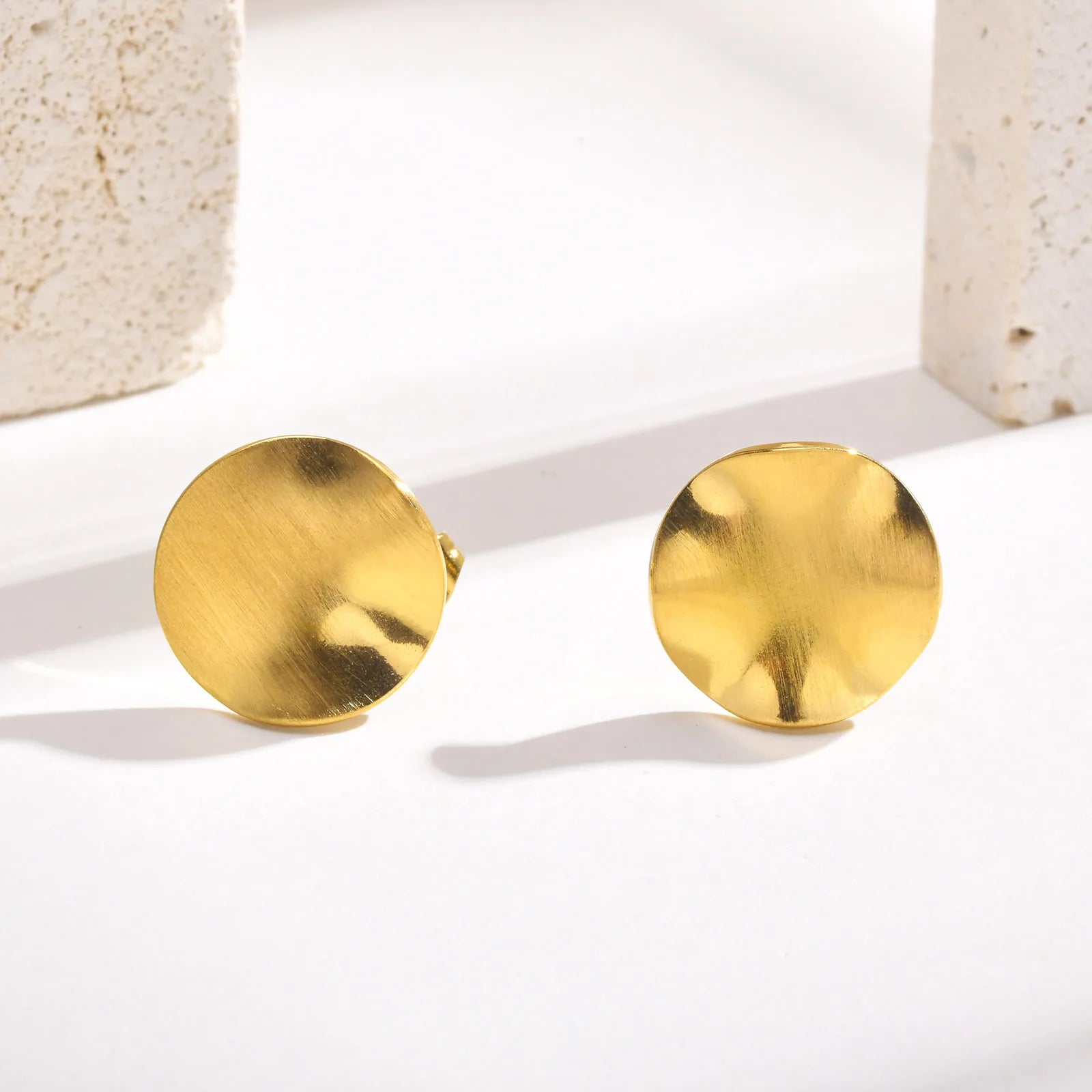 Solara Studs