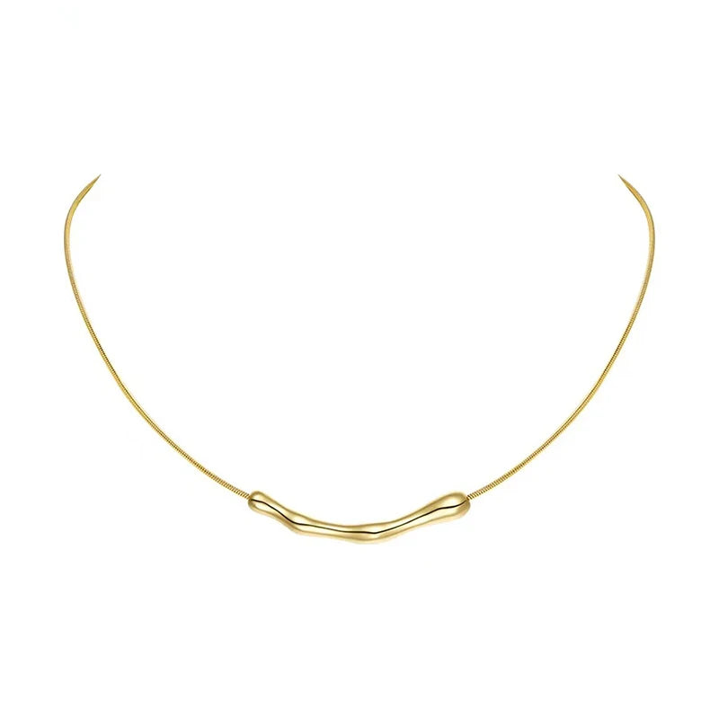 Luna Curve Necklace
