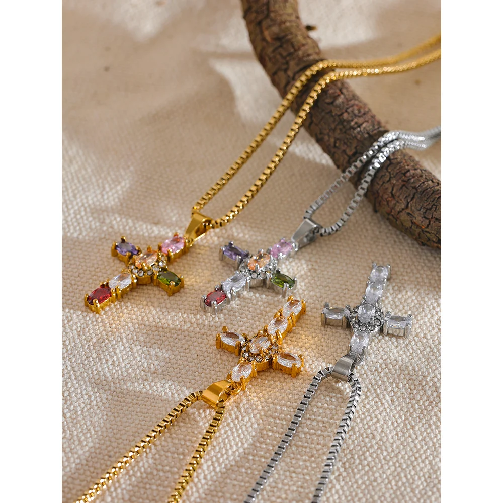 LUMEN CROSS NECKLACE