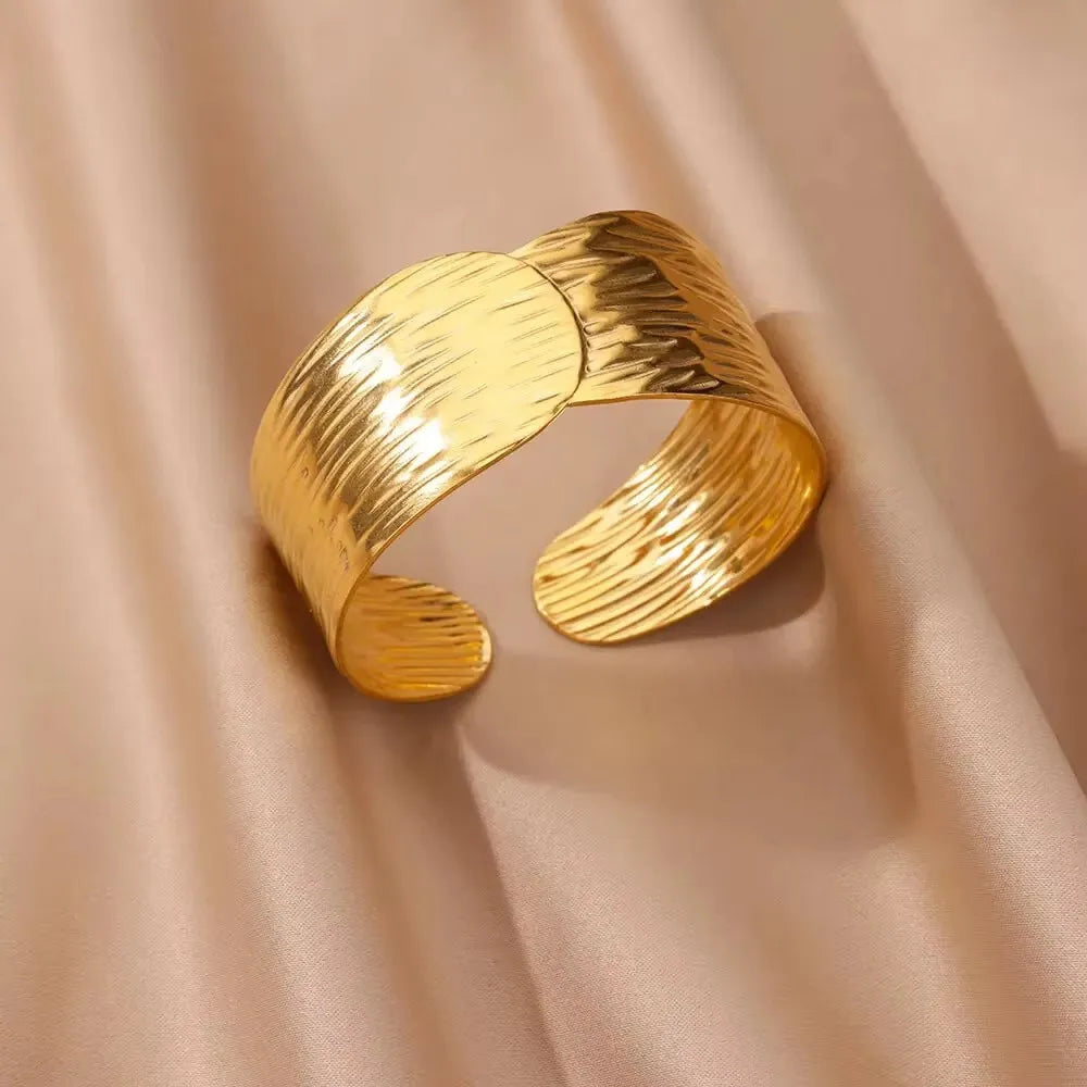 Eterna Gold Cuff Collection