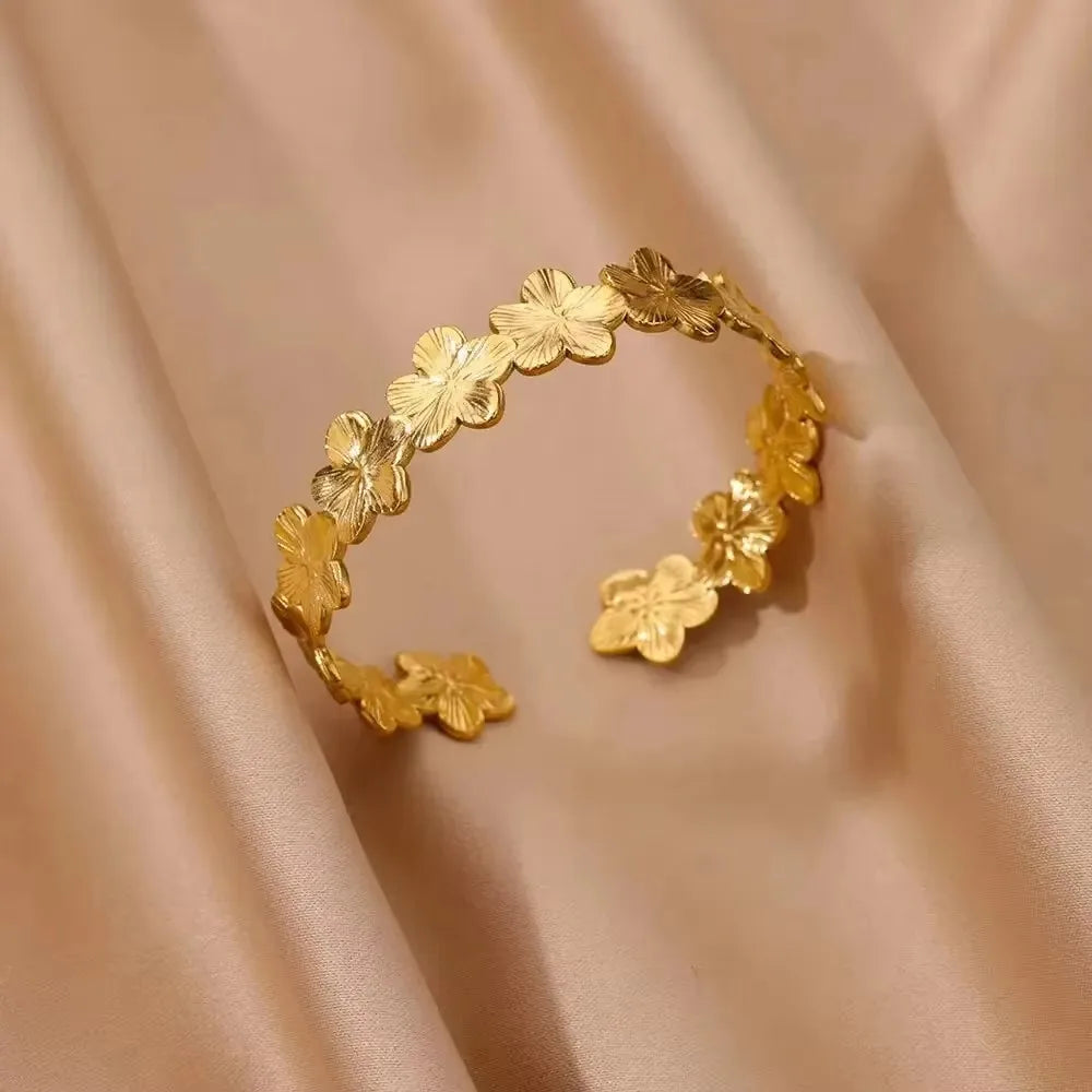 Eterna Gold Cuff Collection